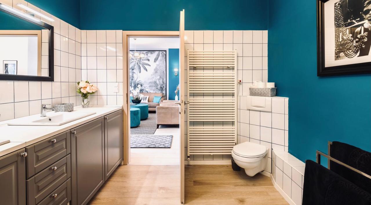 Monarchia Apartman Grand Mosonmagyaróvár Buitenkant foto