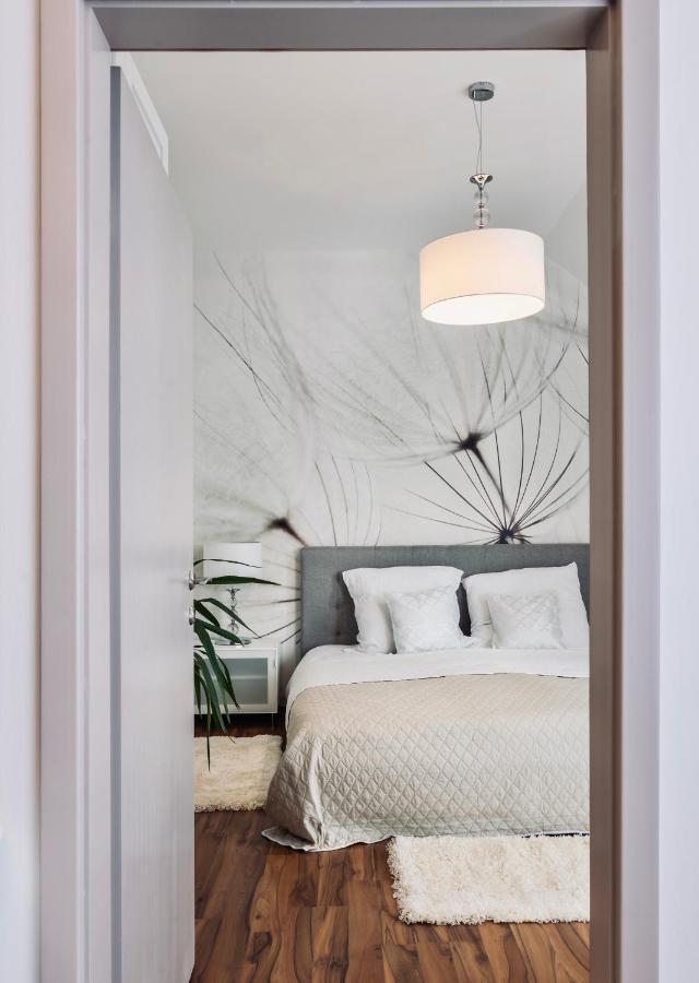 Monarchia Apartman Grand Mosonmagyaróvár Buitenkant foto